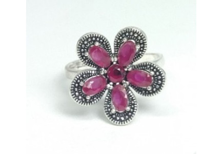 Junio ​​- Alejandrita - piedra nacimiento